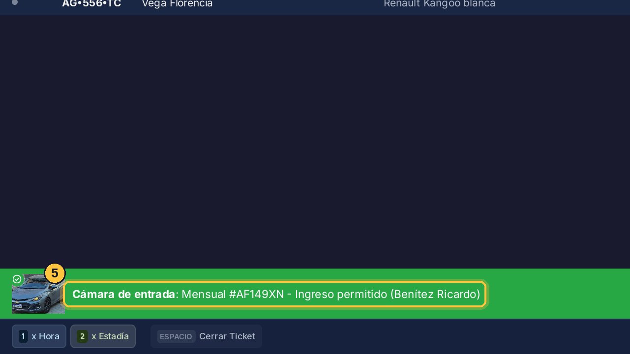 El aviso lo confirma: es un abonado, y entra sin ticket. Si hay barrera, se abre sola.
