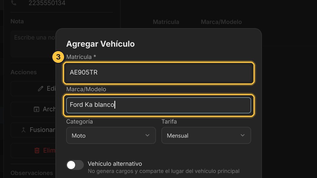 Escribe la matrícula y el modelo del segundo auto.