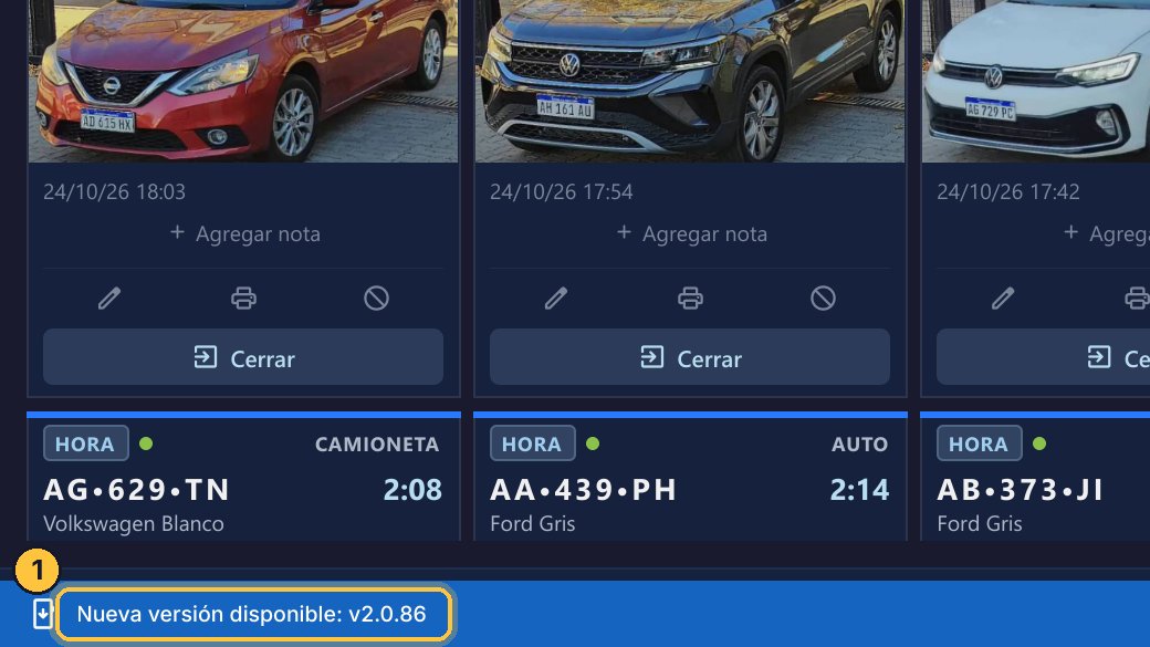 El aviso dice que hay una versión nueva disponible, y cuál es.