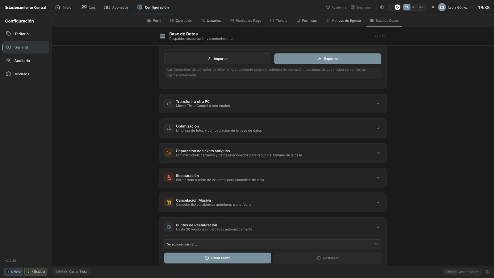 Si vas a cambiar de computadora, el traslado tiene su propio video: Pasar TicketControl a otra computadora.
