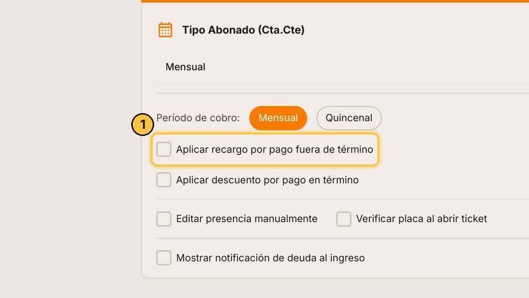 Activa Aplicar recargo por pago fuera de término, y elige desde qué día y cuánto: en esta configuración de ejemplo, después del día diez, un diez por ciento de lo que debe.