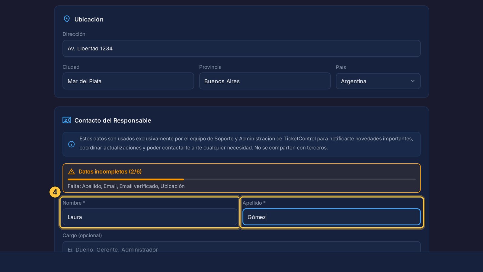 Completa tu nombre y tu apellido. El cargo es opcional.