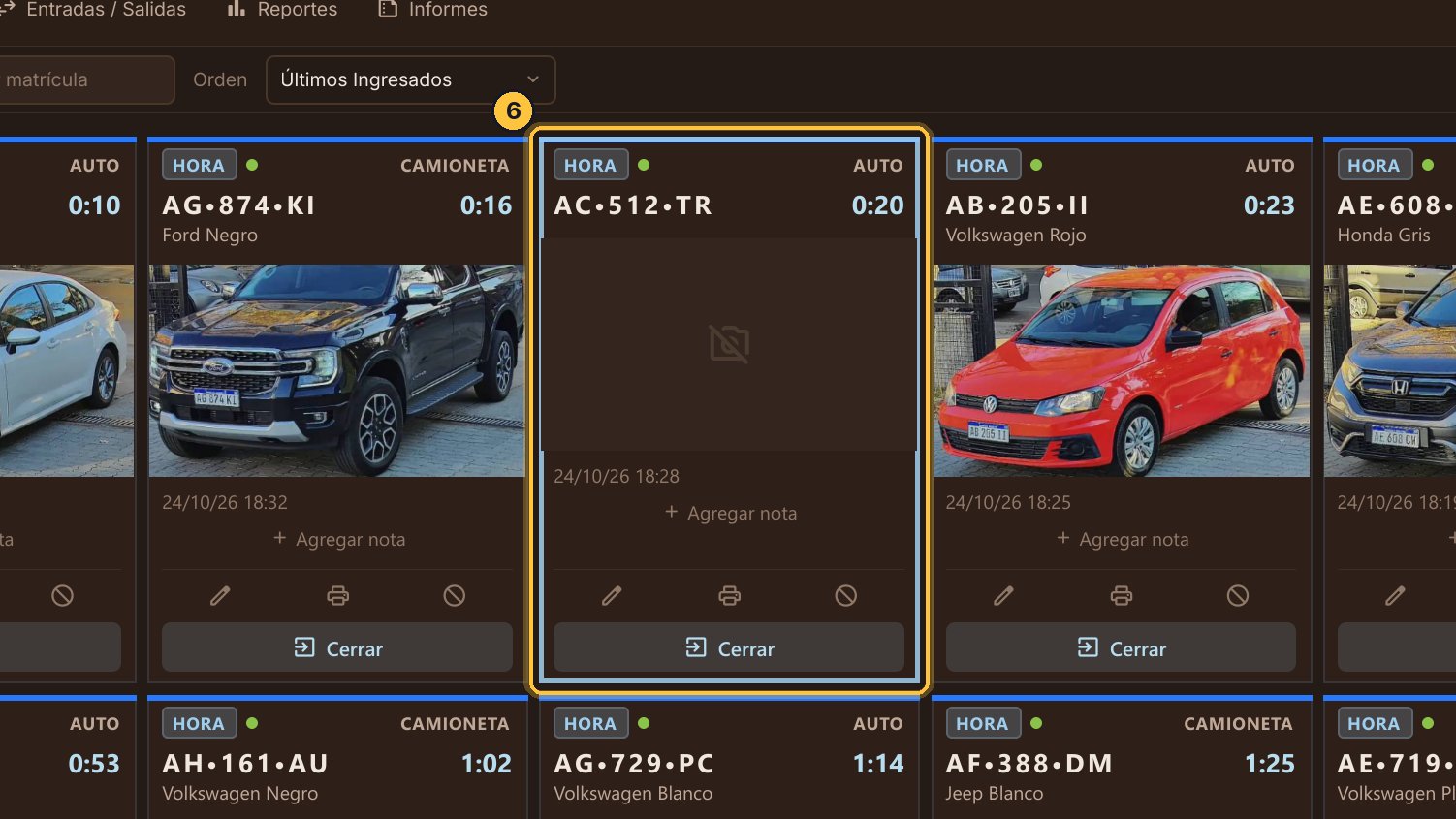 El ticket queda con la hora en que entró, y se cobra desde entonces.