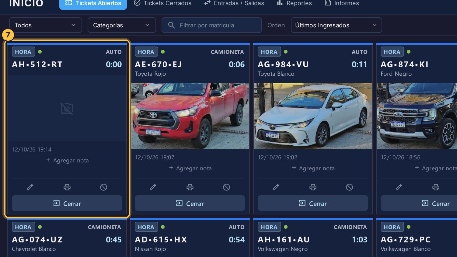 El ticket quedó creado en segundos, sin tocar el mouse. Aparece primero porque aquí el orden es Últimos Ingresados.
